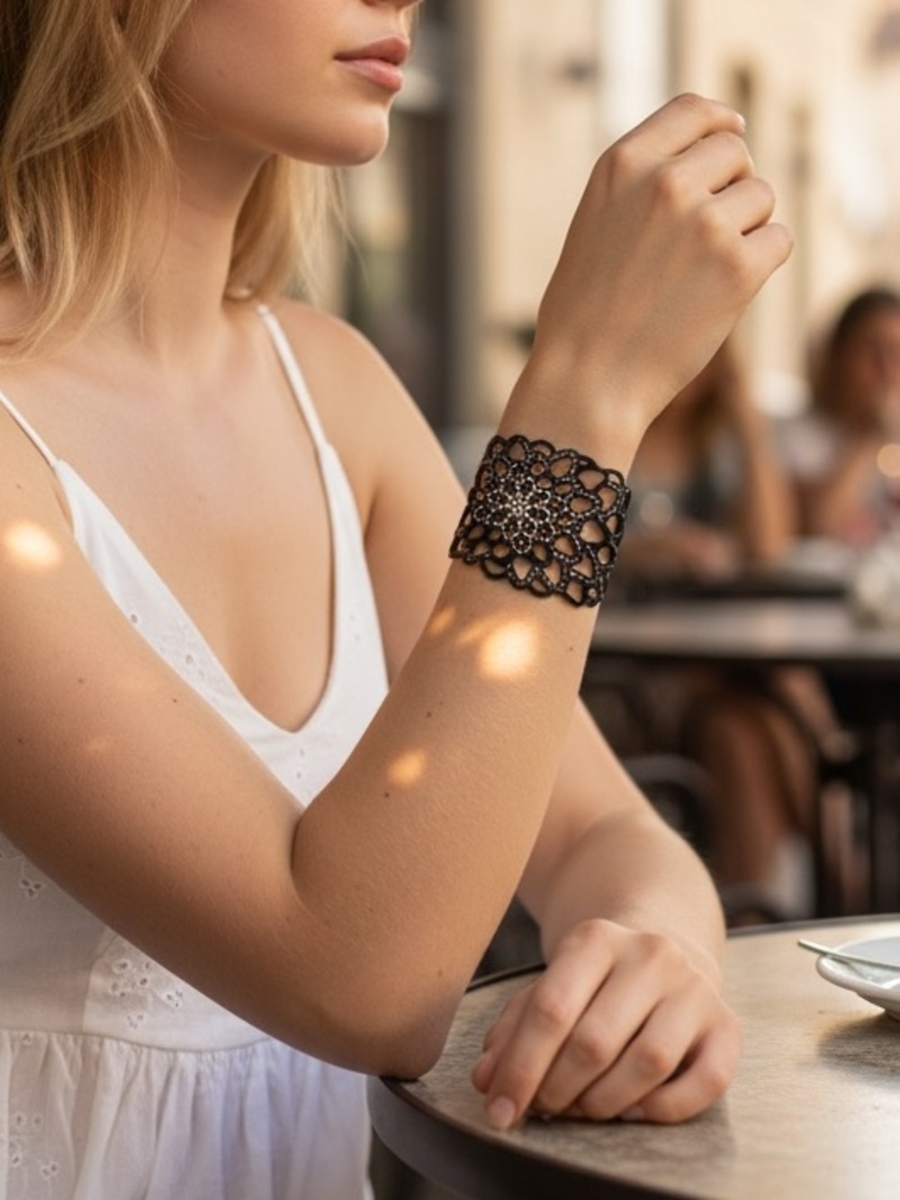NIB Swarovski Belle Romantic Floral Filigree Laser-cut Black Bracelet - 10cm - Picture 2 of 11